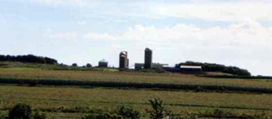Farm along the back roads of Minnesota, copyrighted by Bizgrok